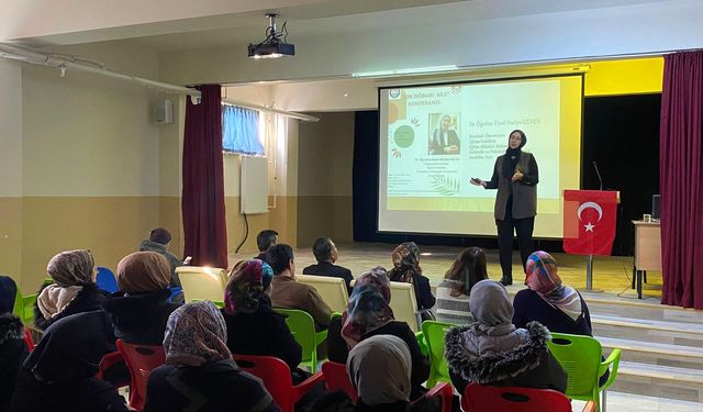 Kırıkkale’de Aile Temalı Anlamlı Konferans