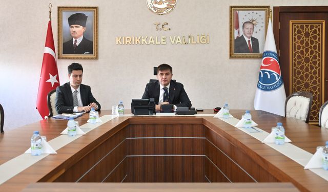 Vali Sarıibrahim Düzensiz Göçle Mücadele Toplantısına Katıldı