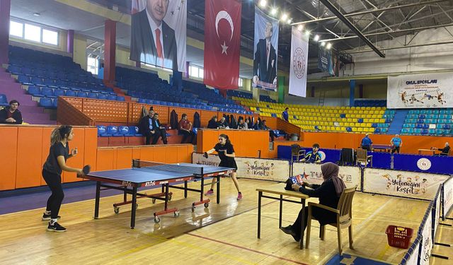 17 Ağustos Spor Salonu’nda Masa Tenisi Heyecanı