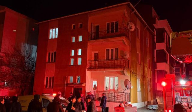 Bunalıma Giren Genç Evi Yakmaya Çalıştı