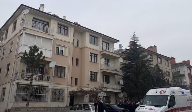 Tüfeğini Temizlerken Kazara Kendini Vurdu