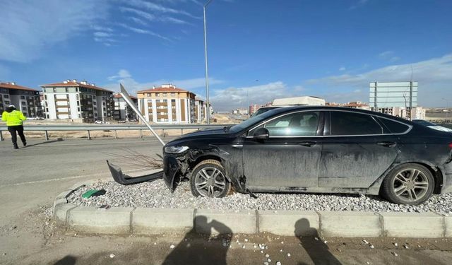 Ters Yöne Giren Otomobil Kazaya Yol Açtı