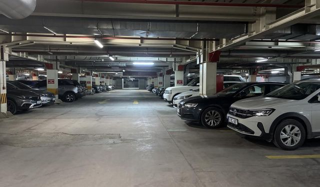 Kapalı Otoparktaki Şakalaşma Kanlı Bitti
