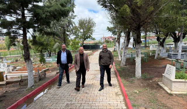 Keskin’de Mezarlıklar Bayrama Hazırlanıyor