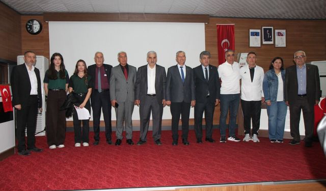 Türk Dünyası Federasyonu Öğrencilerle Buluştu