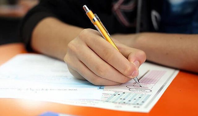 "Sınav Kaygısı Akademik Performansı Düşürüyor"