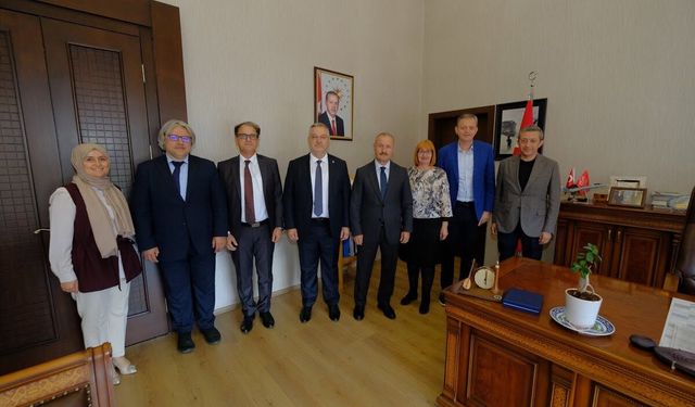 İki Üniversite Arasında Güçlü İş Birliği Mesajı