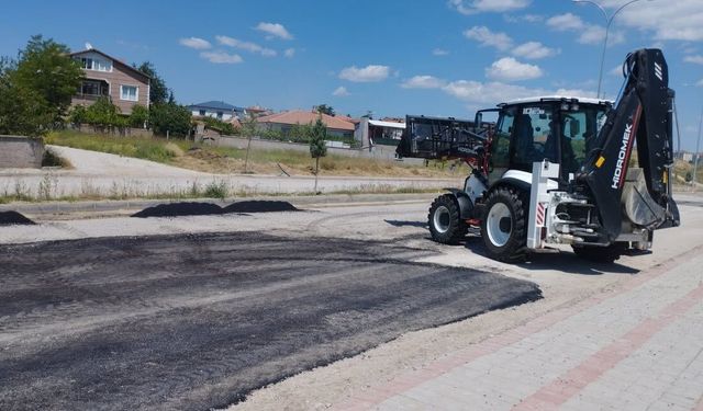 Yahşihan’da Sıcak Asfalt Öncesi Yol Yama Çalışmaları Sürüyor