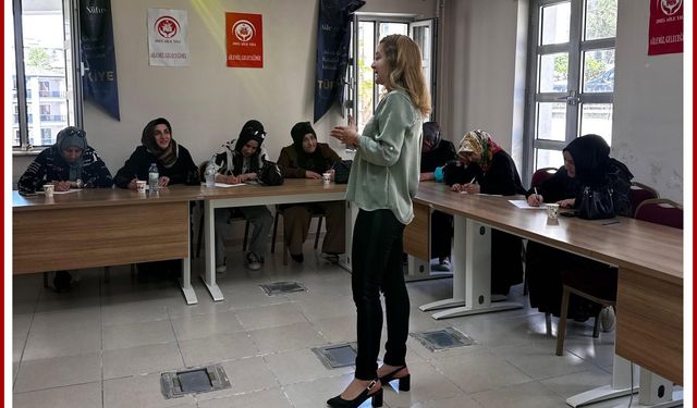 Çocuk Yetiştirme Tutumları Anlatıldı