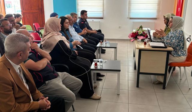 Bahşılı’da Kadın Hakları Eğitimi Düzenlendi