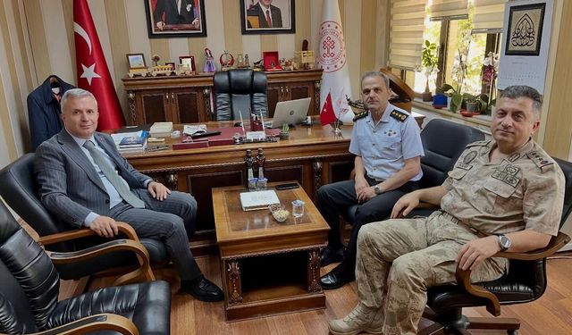 Komutanlar Kültür Müdürlüğünde Ağırlandı