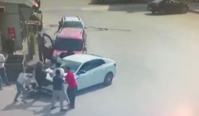 Husumetli Şahısların Kavgası Kamerada