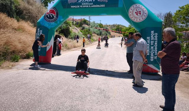 Karakeçili'de çocuklar doyası eğlendi.