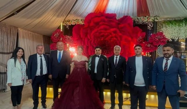 Gazeteci Yaman ailesinin mutlu günü