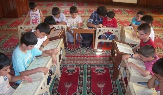 Çocuklar Yaz Kur’an Kurslarında Buluşacak