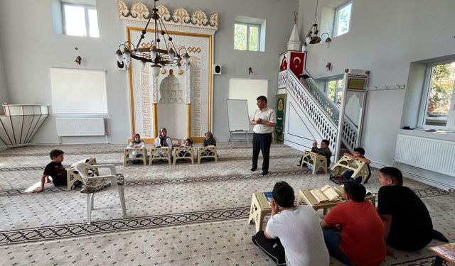Keskin'de Yaz Kur'an Kurslarına Moral Ziyareti
