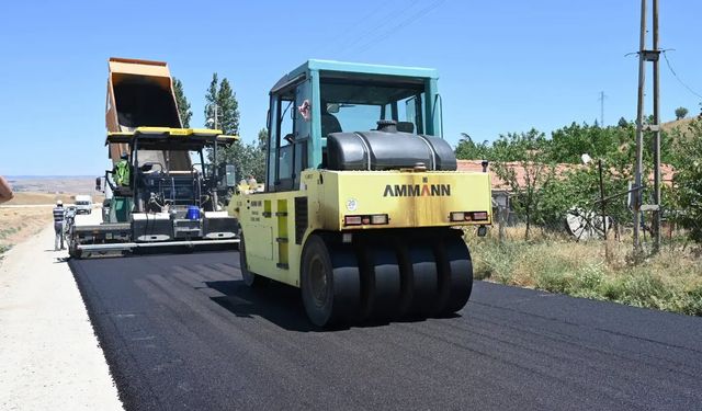 Kırıkkale'de Köy Yolları Asfaltlanıyor