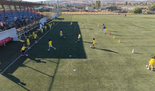 Yaz Spor Okulları'nda Antrenmanlar Hız Kesmeden Sürüyor