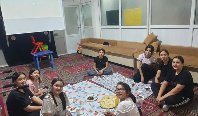 Çarşı Camii Yaz Kur’an Kursu’nda Film Etkinliği