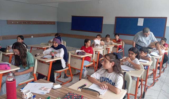 Karakeçili’de Öğrencilere Eleştirel Okuma Kursu