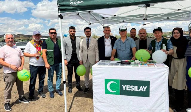 Yörük Türkmen Şenliği'nde Yeşilay Vatandaşlarla Buluştu