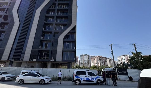 İnşaatın Yedinci Katında Yük Asansöründen Düşen Usta Öldü
