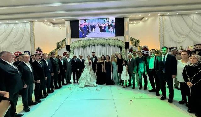Çetiner'in düğünü zirve gibi gerçekleşti