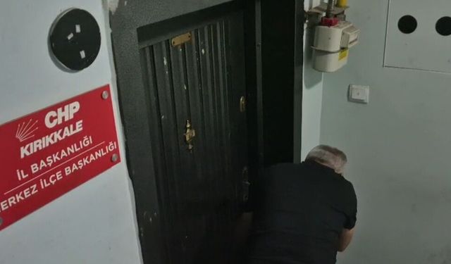 CHP'nin Kapısını çilingir açtı