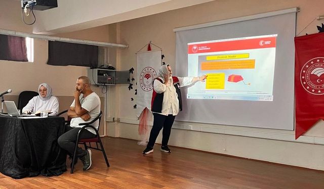 Bahşılı'da Üreticilere Bitki Koruma Eğitimi Verildi