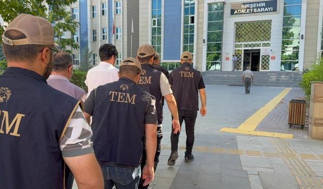 Kırşehir Merkezli FETÖ Operasyonunda 8 Gözaltı
