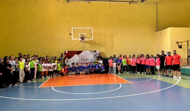 Kırıkkale’de Gençler Zafer İçin Sahaya Çıktı