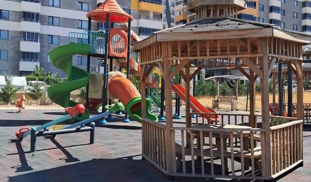 Yahşihan’da Parklar Baştan Sona Temizleniyor