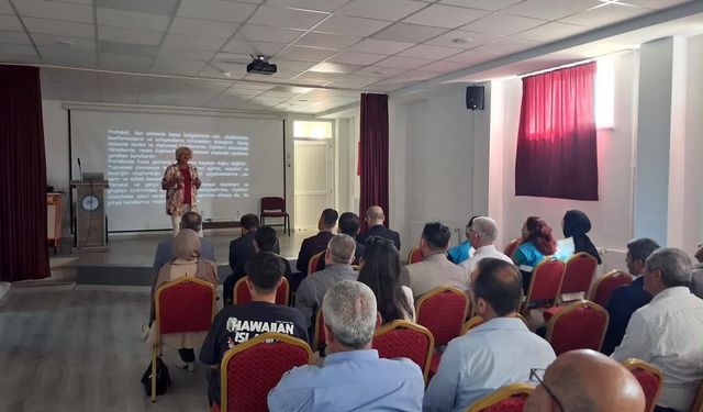 Bahşılı’da Kurum Amirleri ve Muhtarlar Eğitimde Buluştu