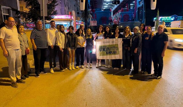 Kırıkkaleli Genç Kızlar Manisa Kampı İçin Yola Çıktı