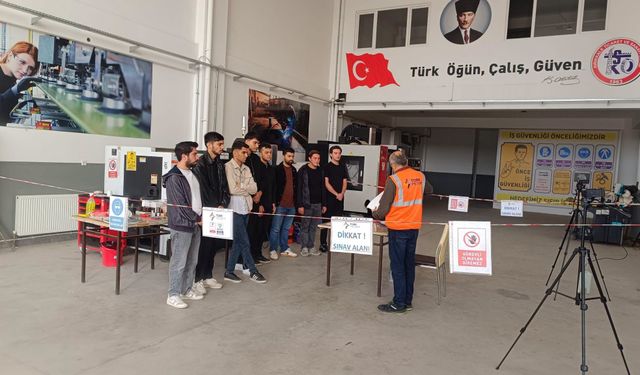 Kırıkkale’de CNC Ustaları Yeterlilik İçin Ter Döktü