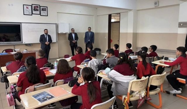 Bahşılı’da Müftülük Ekibi Öğrencilerle Buluştu