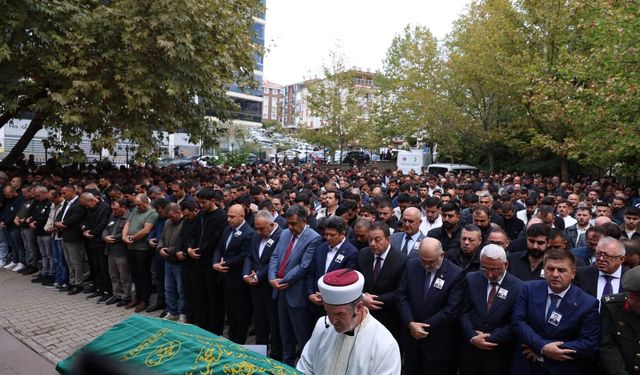 Hayatını kaybeden işçi dualarla uğurlandı