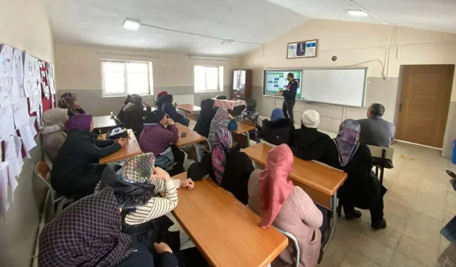 Okuryazarlık seferberliği 471 bin kadına okuma yazma öğretti
