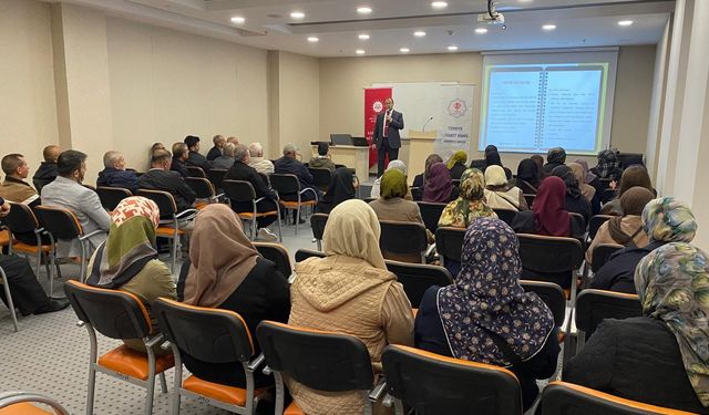 Kırıkkale'de Umre Yolcularına Kutsal Yolculuk Öncesi Eğitim