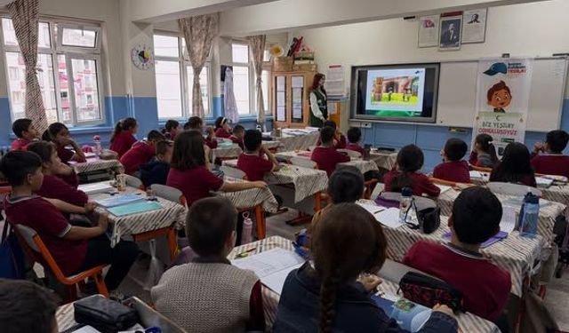 Kırıkkale'de Öğrencilere Yeşilay'dan Bağımlılık Eğitimi