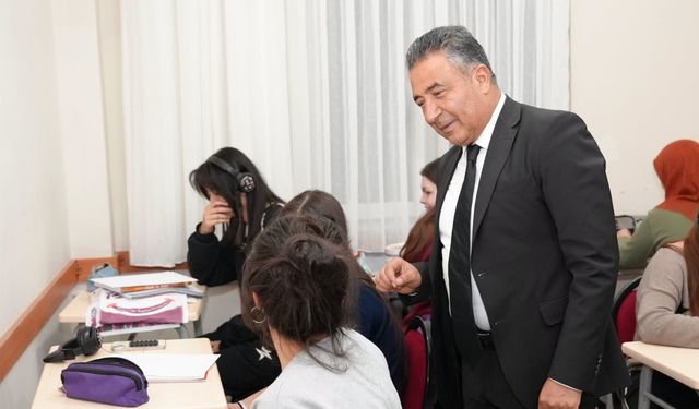 İl Müdürü Güney Öğrencilere Başarının Anahtarını Anlattı