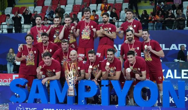 Galatasaraylı Voleybolculardan Şampiyonluk Mesajı: "Bunlar Daha Başlangıç"