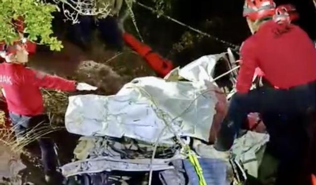 Mantar Dönüşü Feci Kaza: Uçuruma Yuvarlanan Otomobilde 4 Ölü, 1 Yaralı