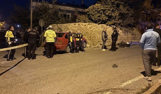 Otomobil ile motosiklet çarpıştı: 1 ölü, 1 yaralı