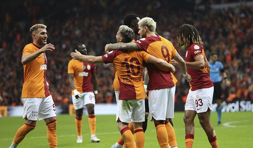 Galatasaray'da 100.golü kim atacak ?