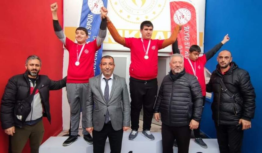 Sevgi varsa engel yok