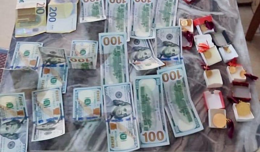 Polisin Bulduğu İçi Para Dolu Çanta Sahibine Ulaştırıldı