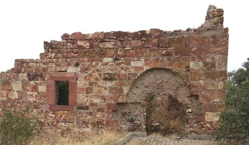 Karıştıran Kilisesi: Yıkıntılar Arasında Ayakta Kalan Bir Hafıza