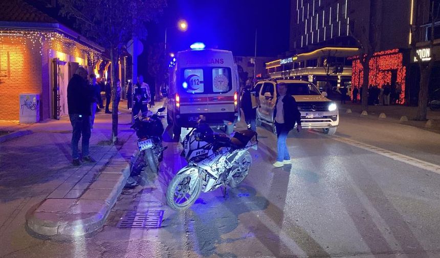 U Dönüşü Yapan Ticari Araç Motosikletle Çarpıştı