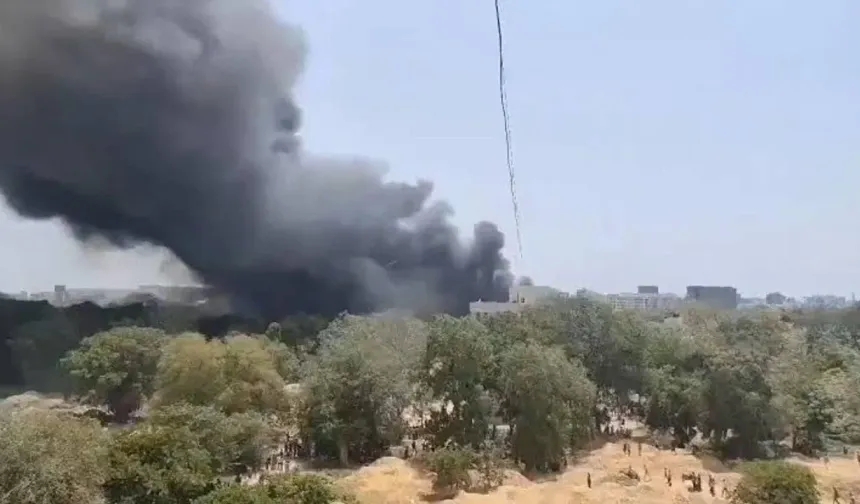 Hindistan'da Meydana Gelen Uçak Kazasında Ölü Sayısı 270'e Yükseldi